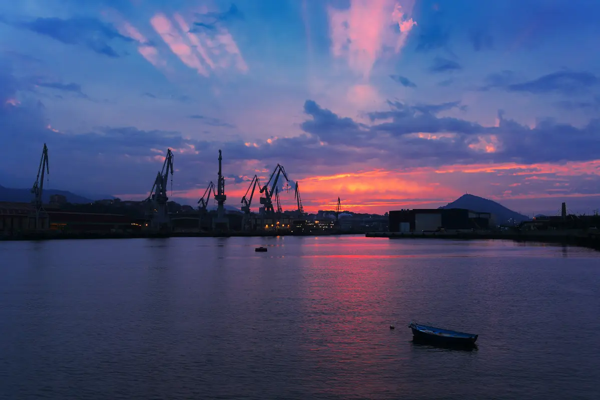 ria industrial bilbao skyline